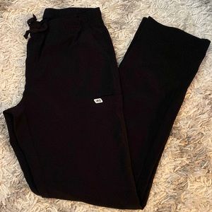 Elevate by IRG black scrub pants. Size Small Tall. New!